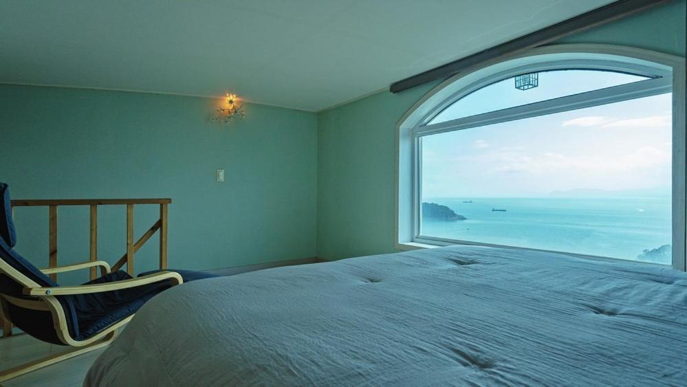 Namhae Healing Time Pension Rum bild