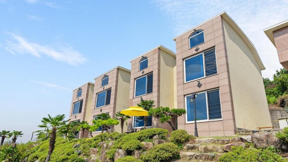 Namhae Healing Time Pension Exteriör bild