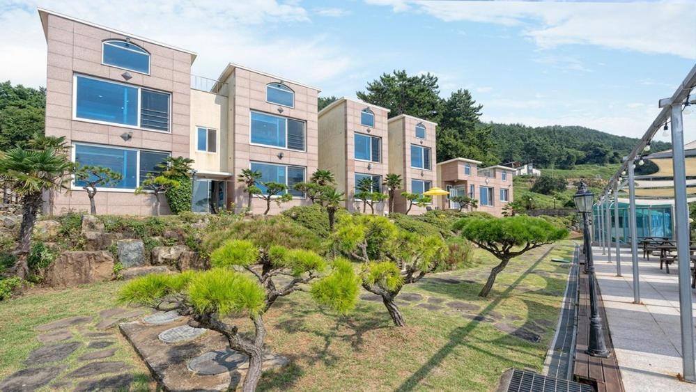 Namhae Healing Time Pension Exteriör bild